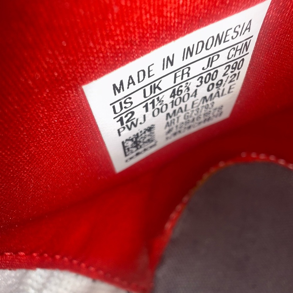 Adidas Men's High-Top Sneakers - Red, Black, White - Picture 8 of 16